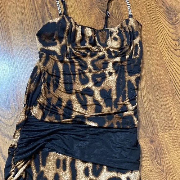 🌷 Sabora 🌷 Leopard Print Rhinestone Strap Dress - Picture 5 of 10